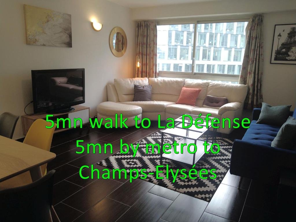 5 mn, 450m walk Metro La Defense 3BR Parking photo 1