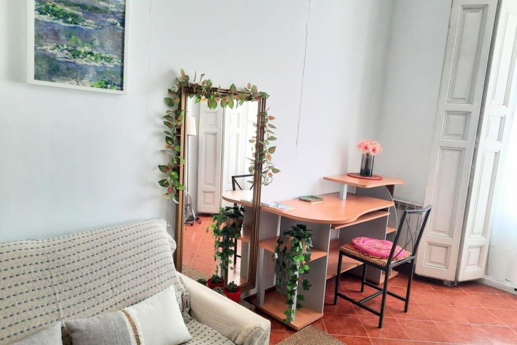 BARRIO DE LAS LETRAS, Corazón de Madrid – Double Room with Balcony photo 5