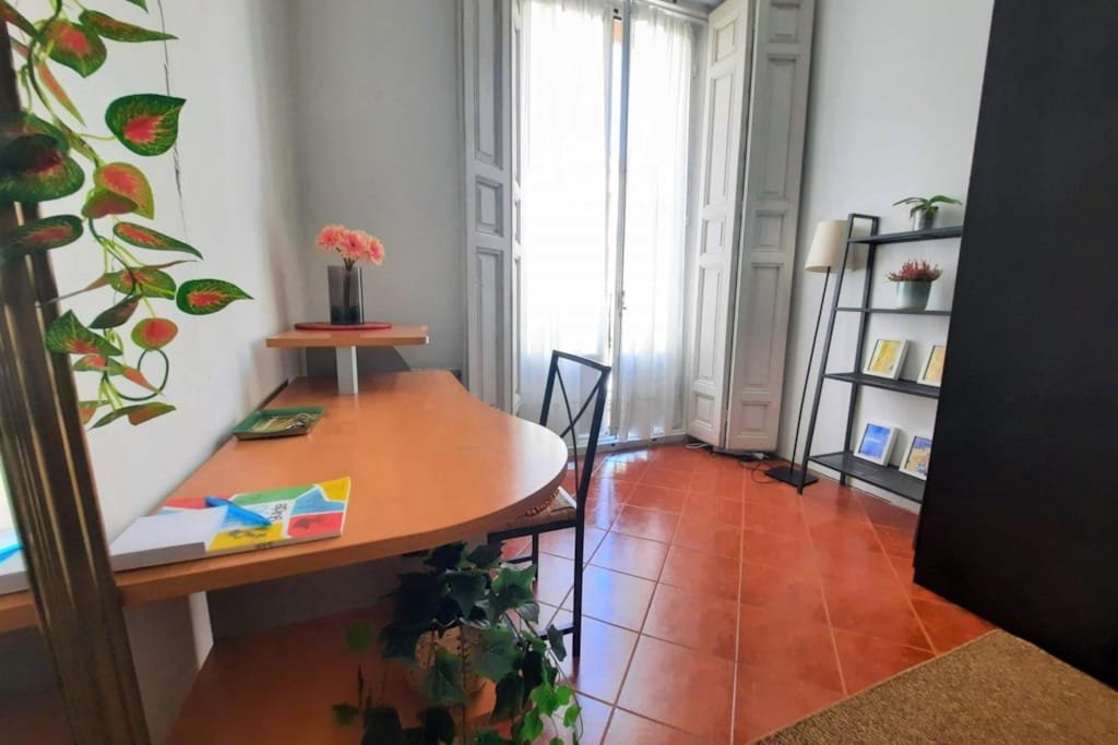 BARRIO DE LAS LETRAS, Corazón de Madrid – Double Room with Balcony photo 8
