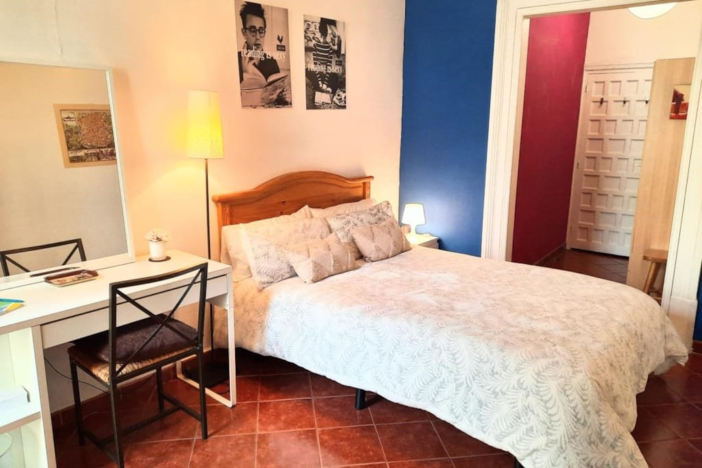 BARRIO DE LAS LETRAS, Corazón de Madrid – Double Room with Balcony photo 2