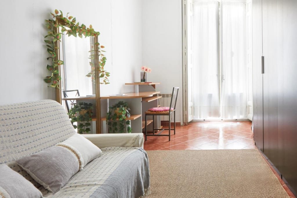 BARRIO DE LAS LETRAS, Corazón de Madrid – Double Room with Balcony photo 6