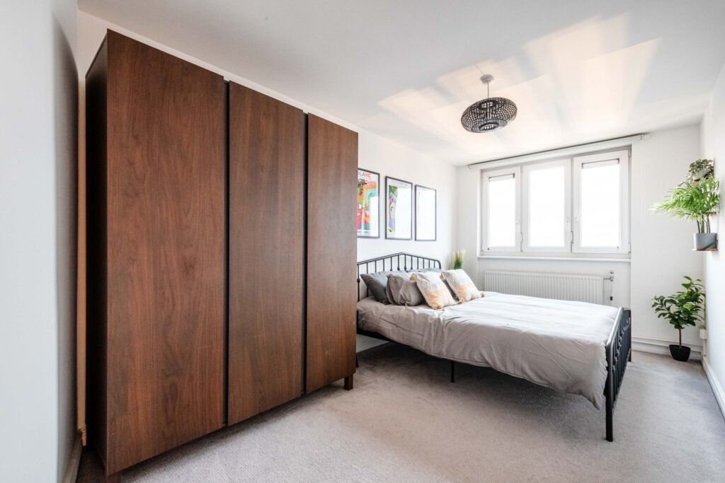 Central London, Penthouse View – Two-Bedroom Apartment photo 7