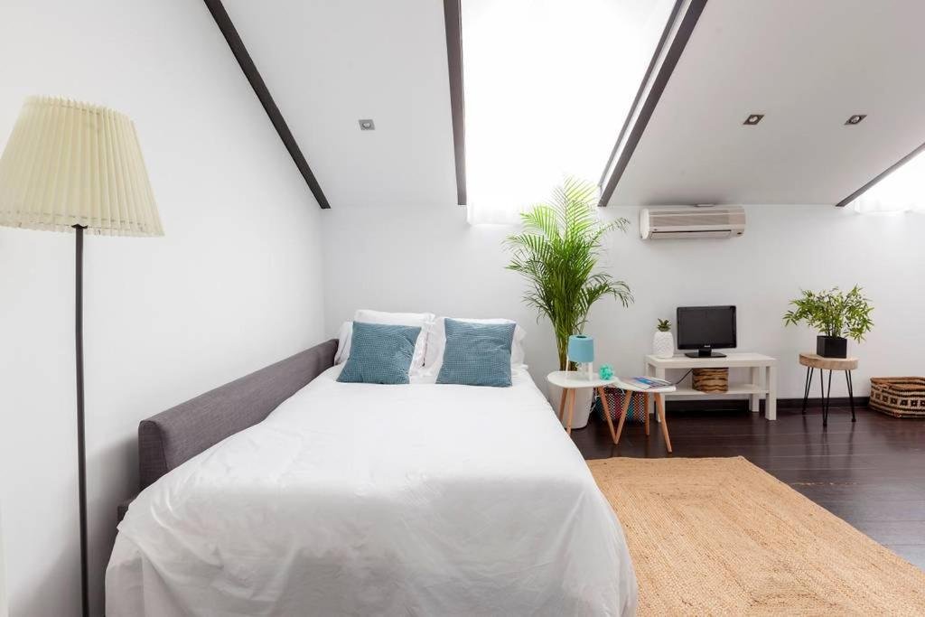 Charming Apartment in Madrid 57 m² + Internet photo 8