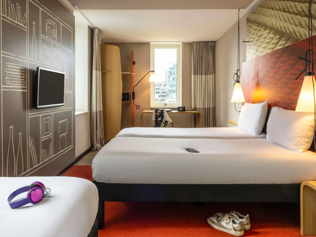 Ibis Rotterdam City Centre photo 6