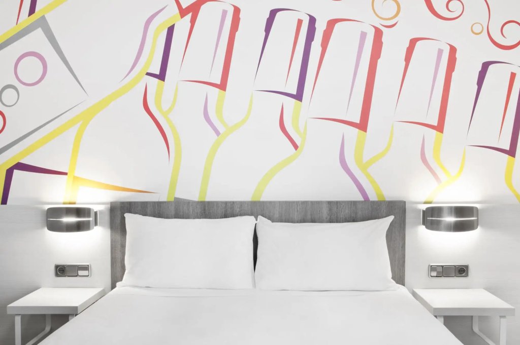 Hotel ibis Styles Madrid Prado photo 4