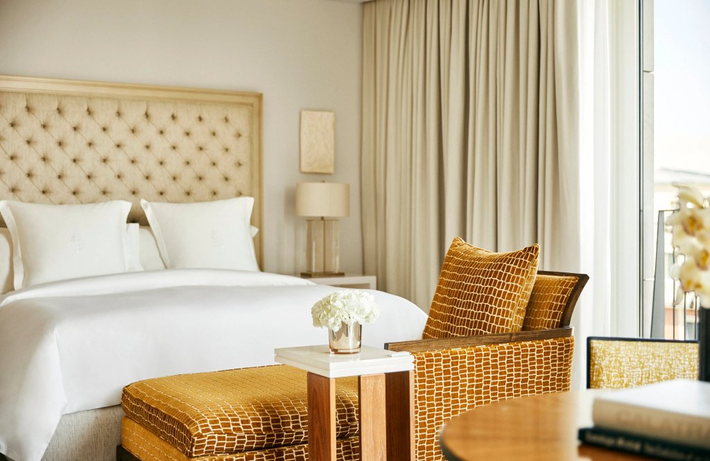 Four Seasons Hotel Madrid photo 5