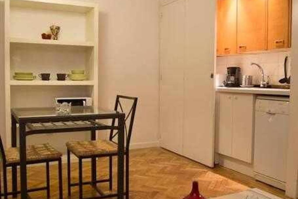 Un elegante piso para descubrir Madrid – One-Bedroom Apartment photo 7