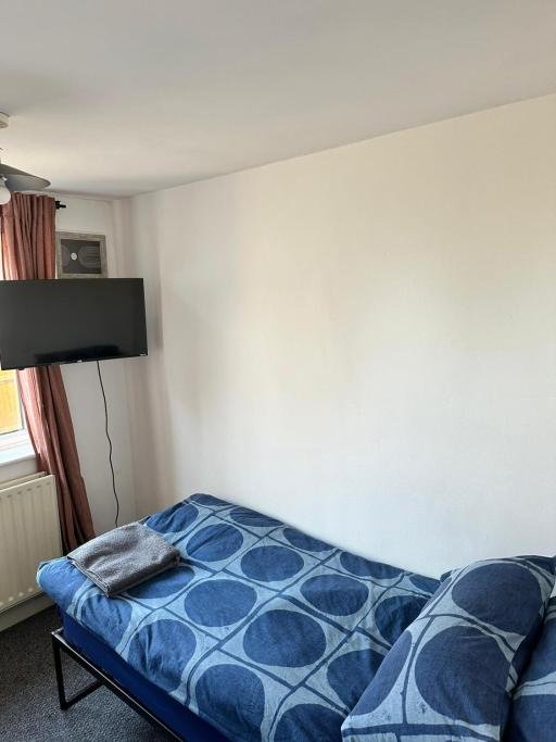 Wembley property – Budget Double Room photo 9