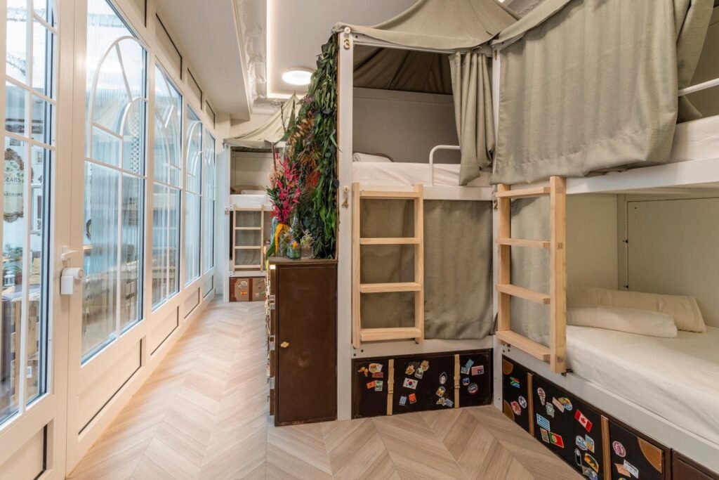 4 Bears Sharehome – Double Room with Balcony (3 Adults) photo 8