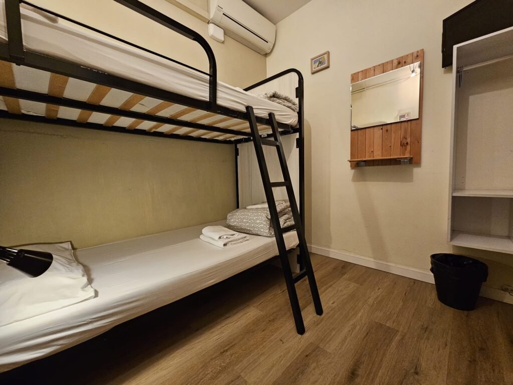 Wow Hostel Barcelona photo 2