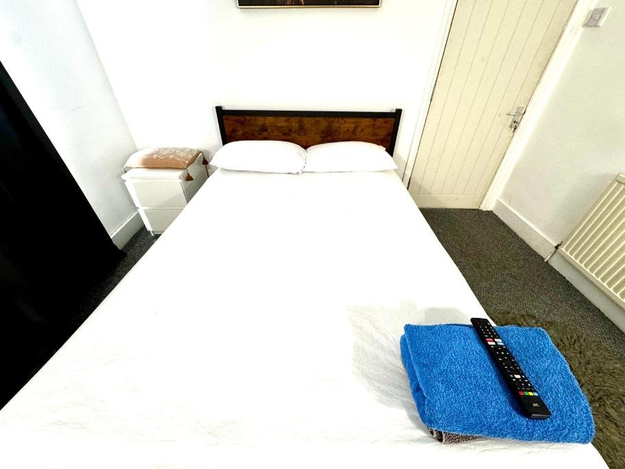 Wembley property – Budget Double Room photo 6