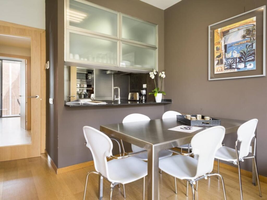 Stylish flat with a Community Swimming Pool for 8 photo 7