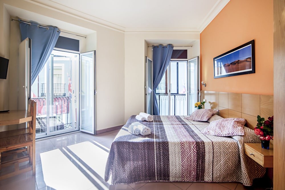 Hostal Inter Puerta Del Sol Auto Check In photo 1