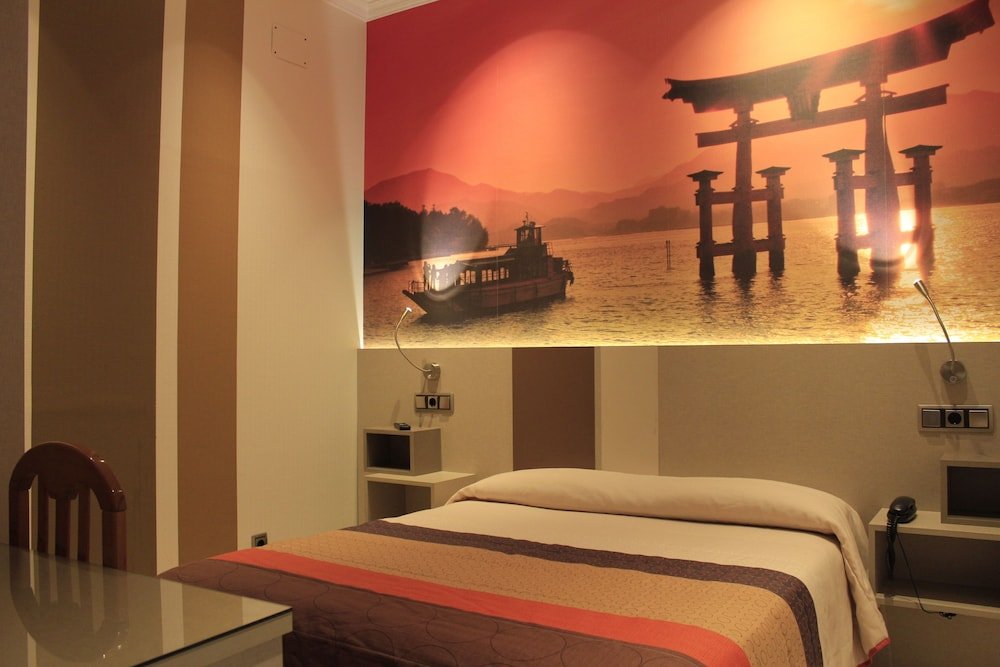 Hostal Atocha Almudena Martin photo 1
