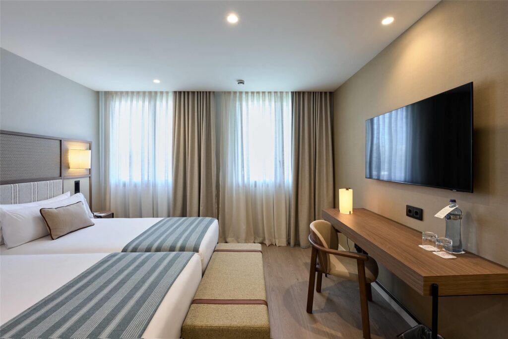 Hotel Catalonia Barcelona Beach photo 1