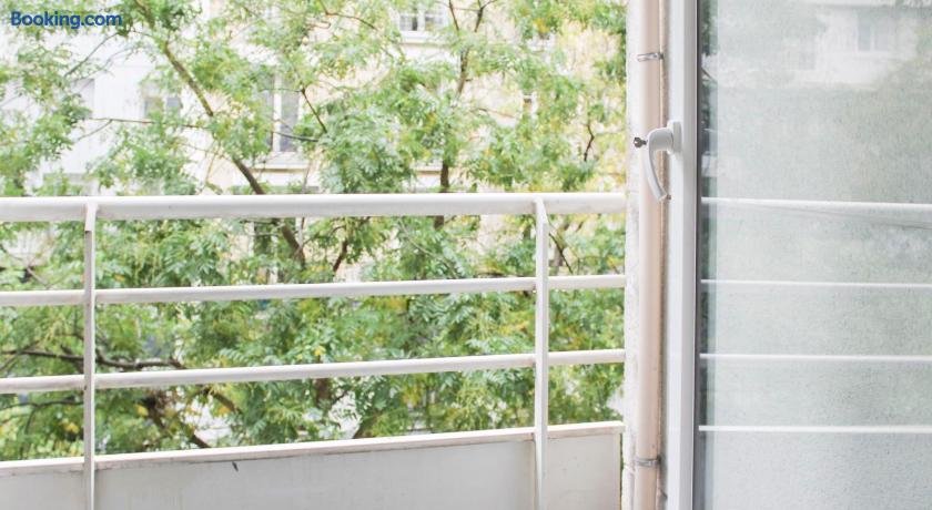 Charming bright studio in the heart of Paris – Entire Place photo 9
