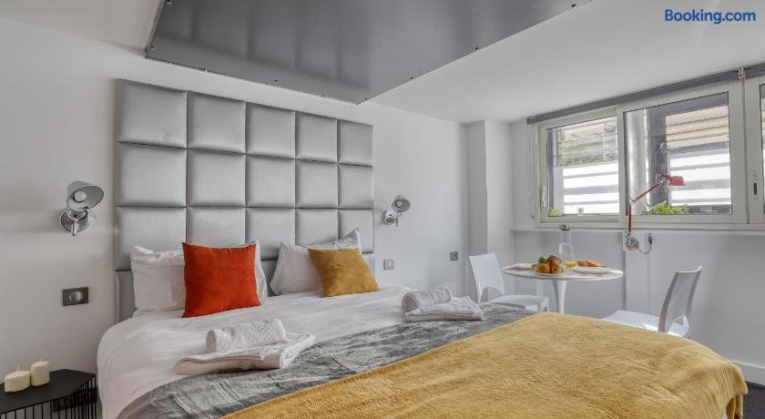 Branded New and Comfy Studio – Heart of Paris 3 – Entire Place photo 3