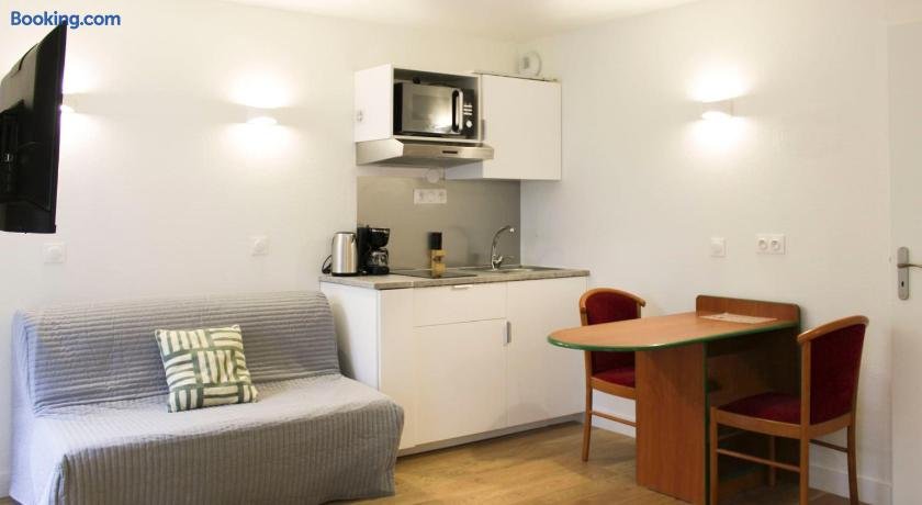 Charming bright studio in the heart of Paris – Entire Place photo 4