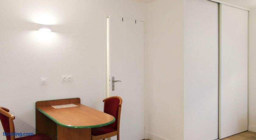 Charming bright studio in the heart of Paris – Entire Place photo 8