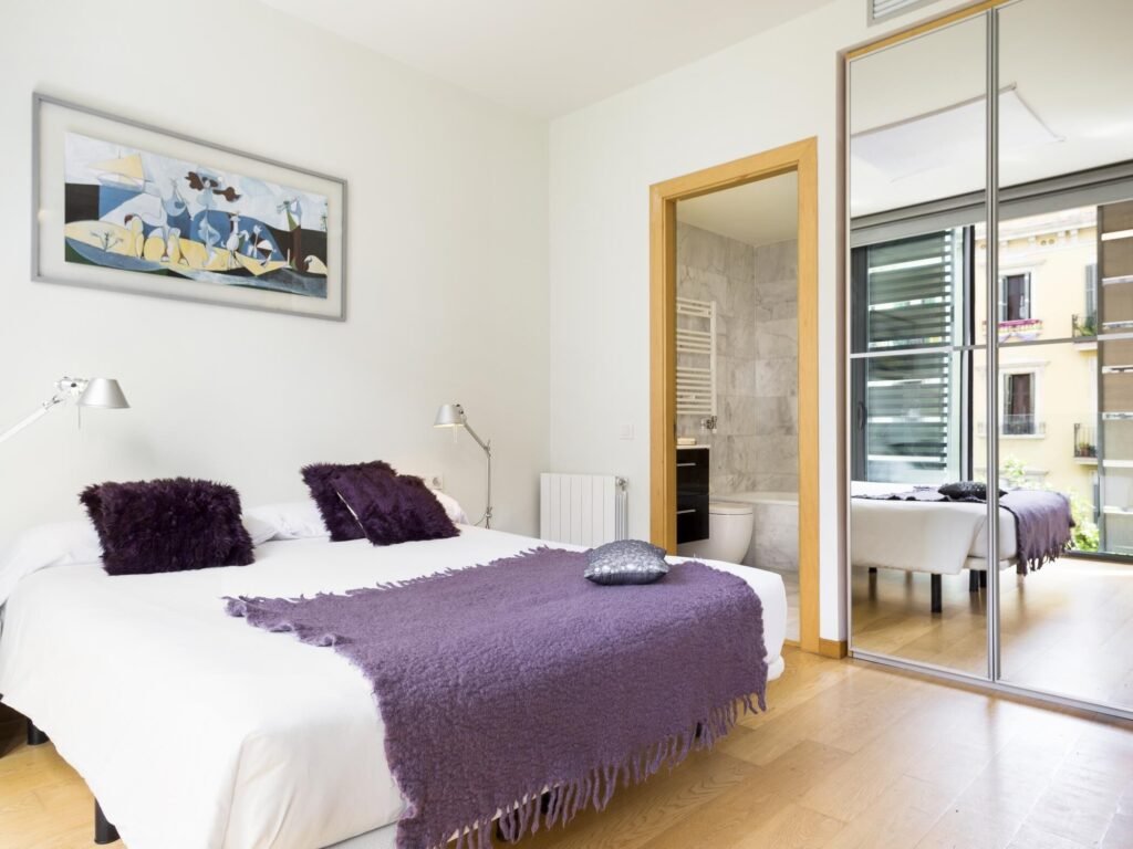 Stylish flat with a Community Swimming Pool for 8 photo 1