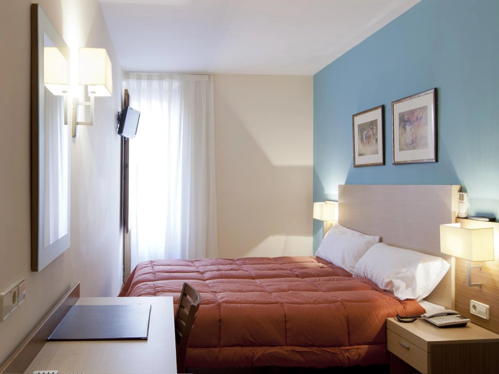 Hotel Mirador Puerta del Sol photo 2