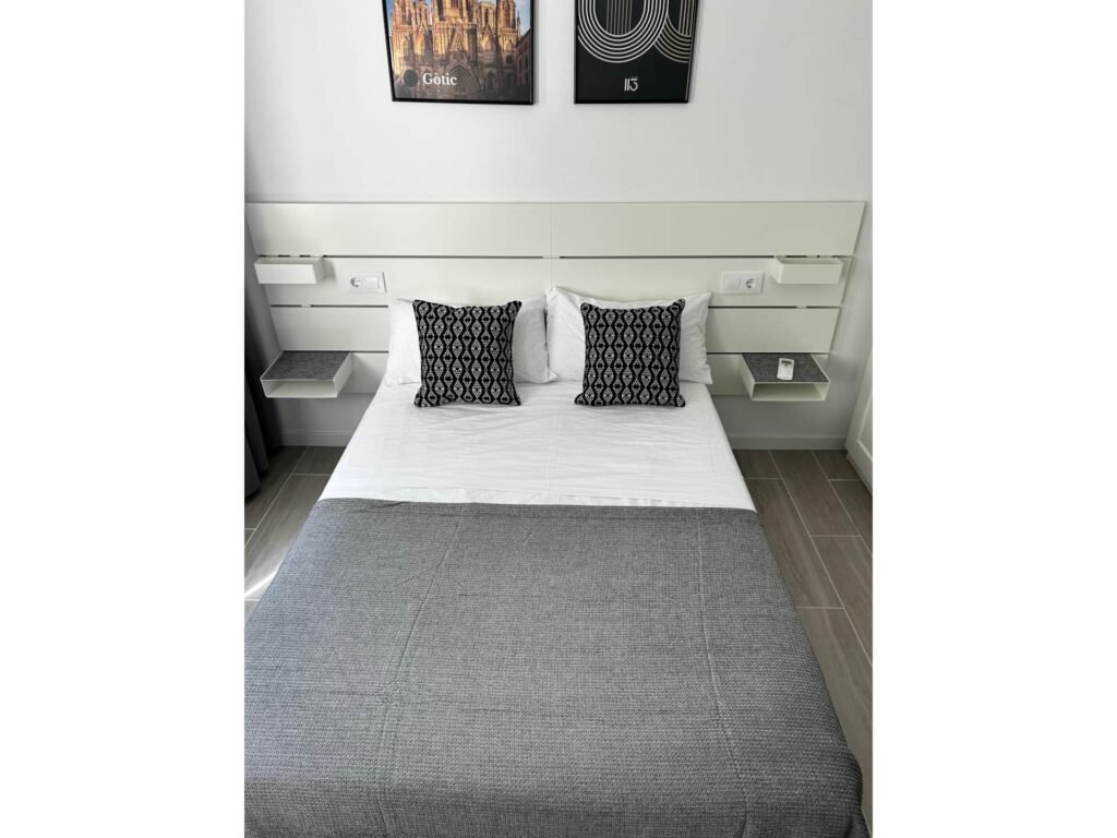 Studio in Plaza Catalunya photo 5