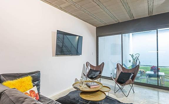 My Space Barcelona Industrial Loft with Private Terrace in Sant Gervasi for 5 photo 6