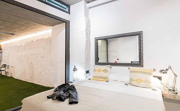 My Space Barcelona Industrial Loft with Private Terrace in Sant Gervasi for 5 photo 7